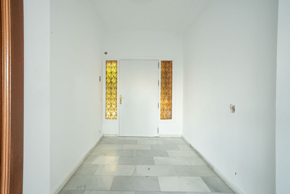 6 slaapkamer Villa te koop in Benalmadena met zwembad - € 1.490.000 (Ref: 9540447)