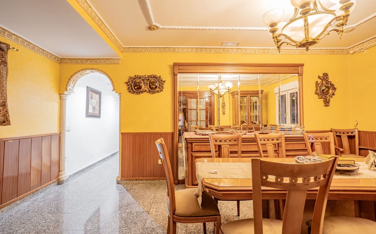 6 slaapkamer Villa te koop in Benalmadena met zwembad - € 1.490.000 (Ref: 9540447)