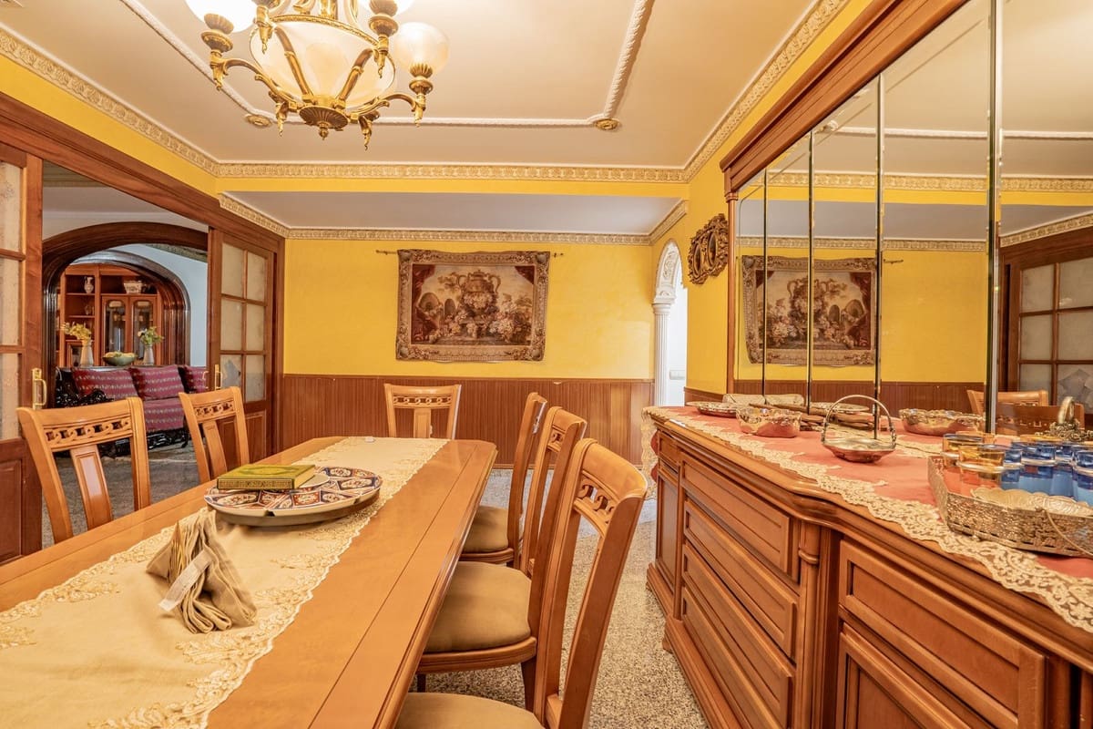 6 slaapkamer Villa te koop in Benalmadena met zwembad - € 1.490.000 (Ref: 9540447)