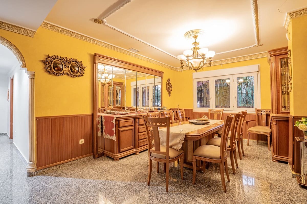 6 slaapkamer Villa te koop in Benalmadena met zwembad - € 1.490.000 (Ref: 9540447)