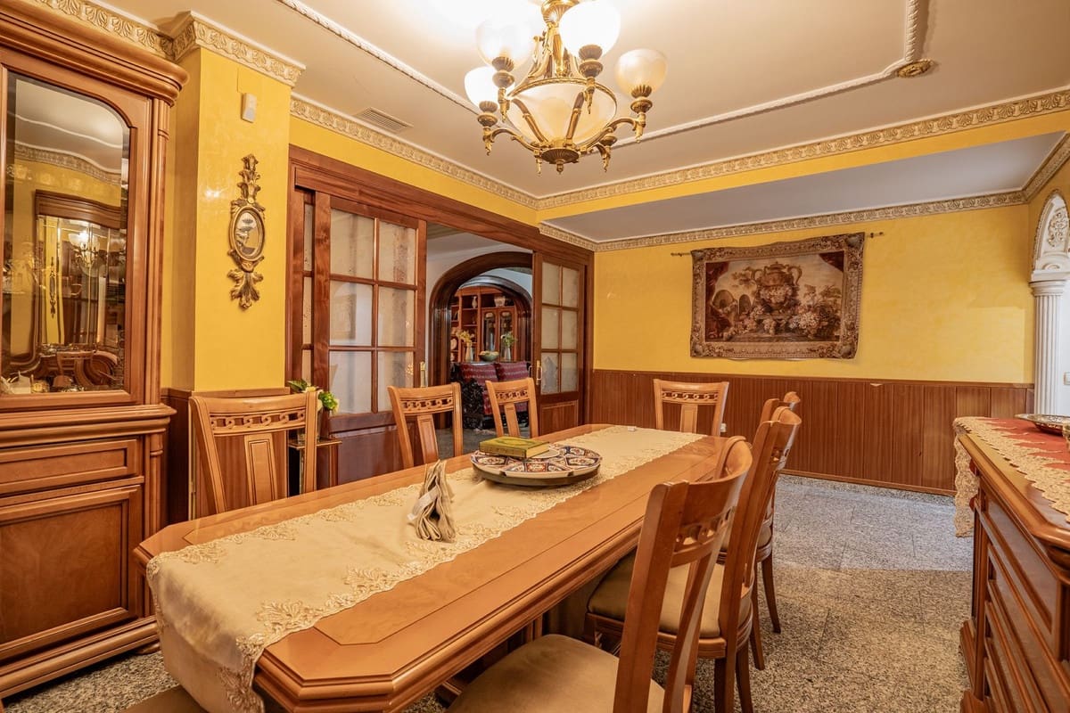 6 slaapkamer Villa te koop in Benalmadena met zwembad - € 1.490.000 (Ref: 9540447)