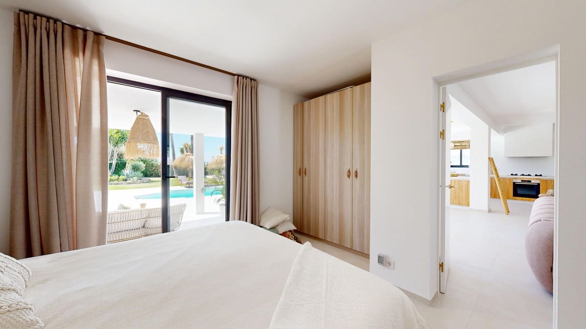 3 sypialnia Willa na sprzedaż w Estepona z basenem - 1 395 000 € (Ref: 9540450)