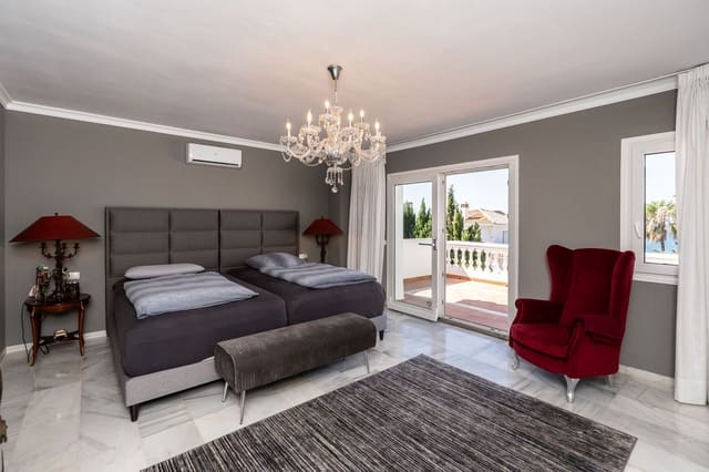 Chalet de 4 habitaciones en Riviera del Sol, Mijas en venta con piscina garaje - 1.495.000 € (Ref: 9540451)