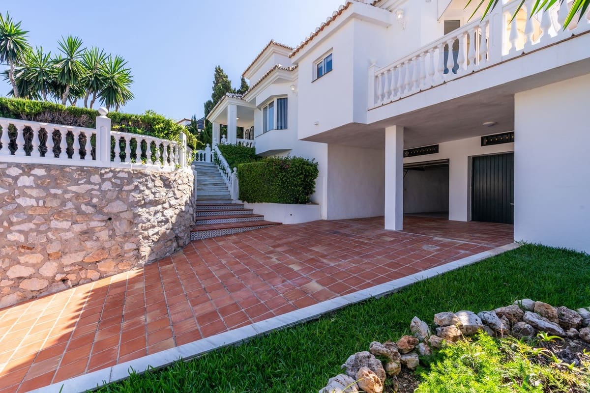 Chalet de 4 habitaciones en Mijas Costa en venta con piscina garaje - 1.495.000 € (Ref: 9540451)