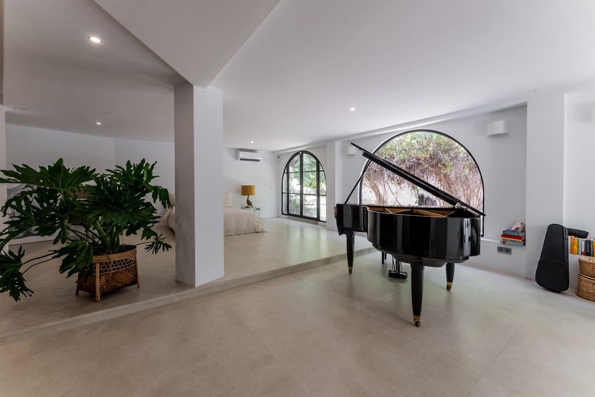 4 camera da letto Villa in vendita in New Golden Mile con garage - 1.495.000 € (Rif: 9540453)