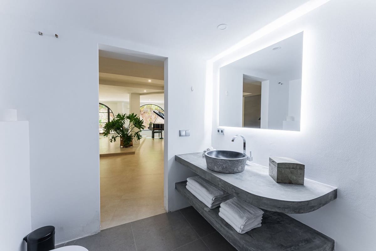 4 camera da letto Villa in vendita in New Golden Mile con garage - 1.495.000 € (Rif: 9540453)