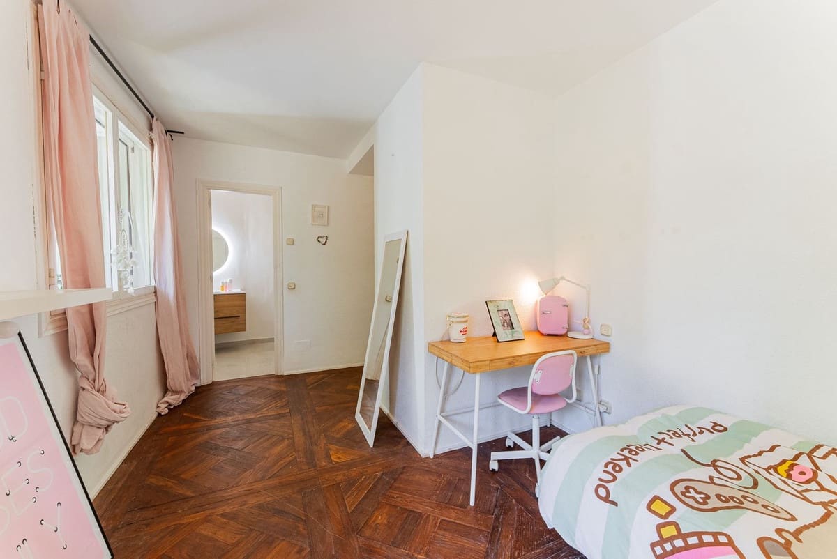 4 camera da letto Villa in vendita in New Golden Mile con garage - 1.495.000 € (Rif: 9540453)