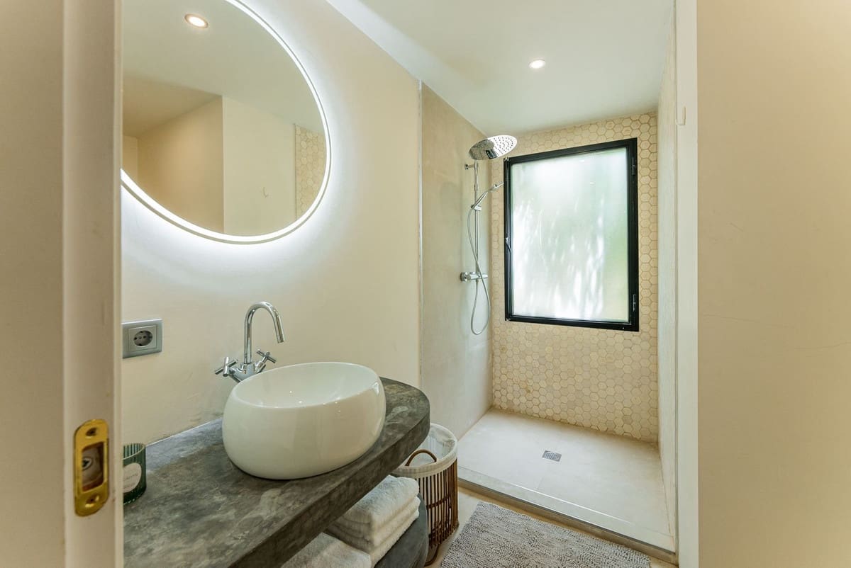 4 camera da letto Villa in vendita in New Golden Mile con garage - 1.495.000 € (Rif: 9540453)