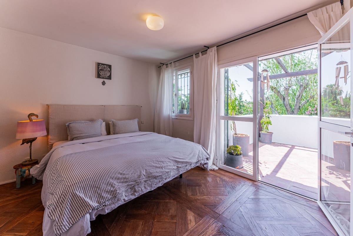 4 camera da letto Villa in vendita in New Golden Mile con garage - 1.495.000 € (Rif: 9540453)
