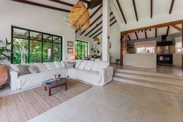 4 camera da letto Villa in vendita in Nueva Atalaya, Estepona con garage - 1.495.000 € (Rif: 9540453)