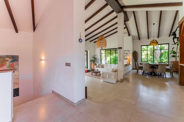 4 chambre Villa/Maison à vendre à Nueva Atalaya, Estepona avec garage - 1 495 000 € (Ref: 9540453)