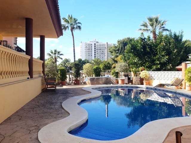 5 soveværelse Villa til salg i La Dama de Noche - La Alzambra, Marbella med swimmingpool garage - € 1.495.000 (Ref: 9540454)