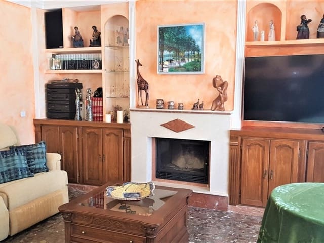 5 soveværelse Villa til salg i La Dama de Noche - La Alzambra, Marbella med swimmingpool garage - € 1.495.000 (Ref: 9540454)