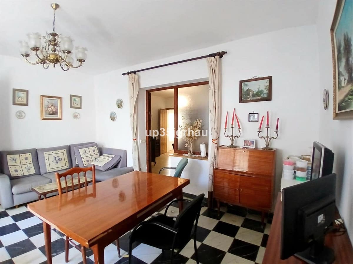 5 quarto Moradia para venda em Estepona - 1 495 000 € (Ref: 9540457)