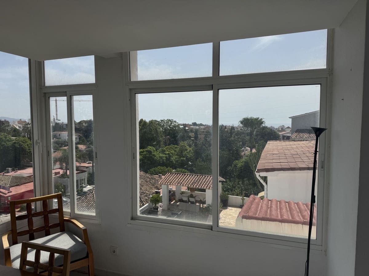 6 soveværelse Villa til salg i Nueva Andalucia med swimmingpool - € 1.495.000 (Ref: 9540458)