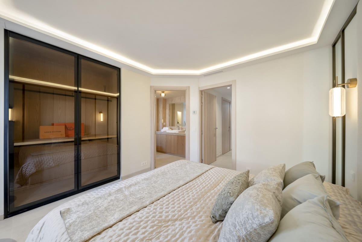 3 bedroom Townhouse for sale in Golden Mile with pool - € 1,495,000 (Ref: 9540461)