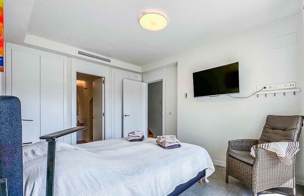 3 soveværelse Semi-Rækkehus til salg i Marbella med swimmingpool - € 1.495.000 (Ref: 9540462)