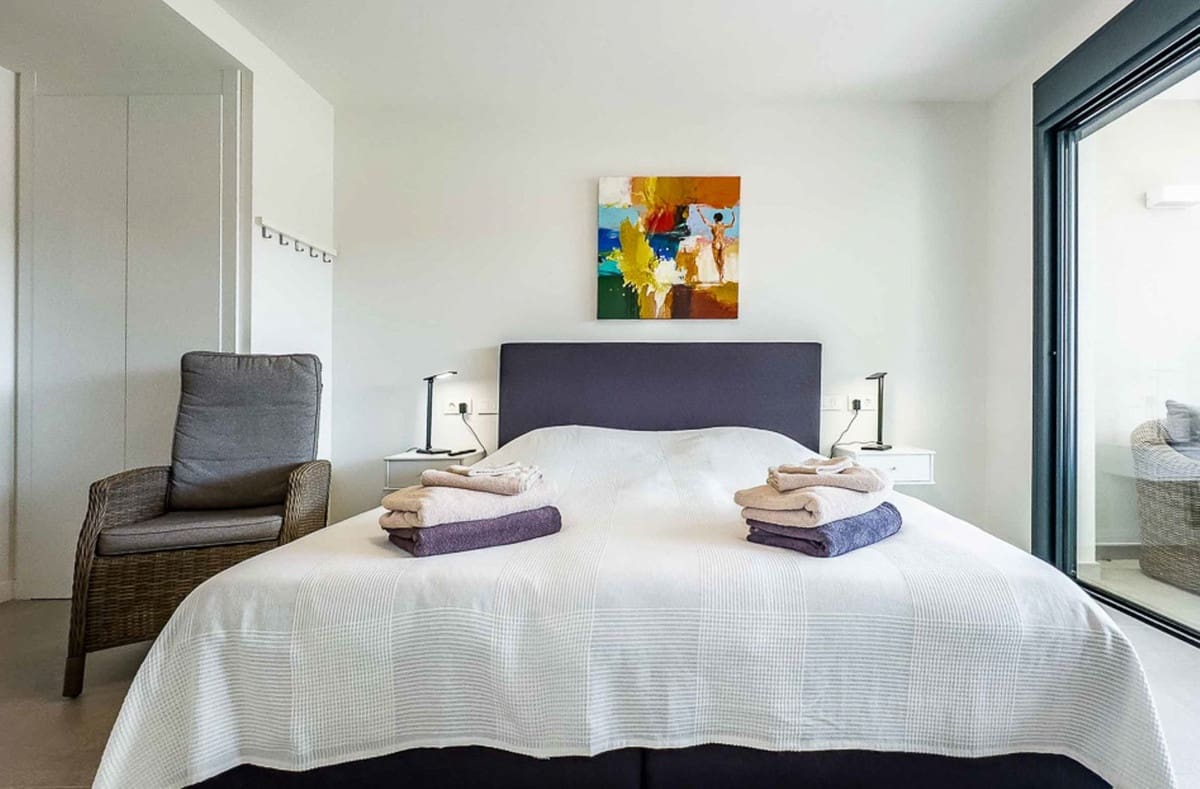 3 soveværelse Semi-Rækkehus til salg i Marbella med swimmingpool - € 1.495.000 (Ref: 9540462)