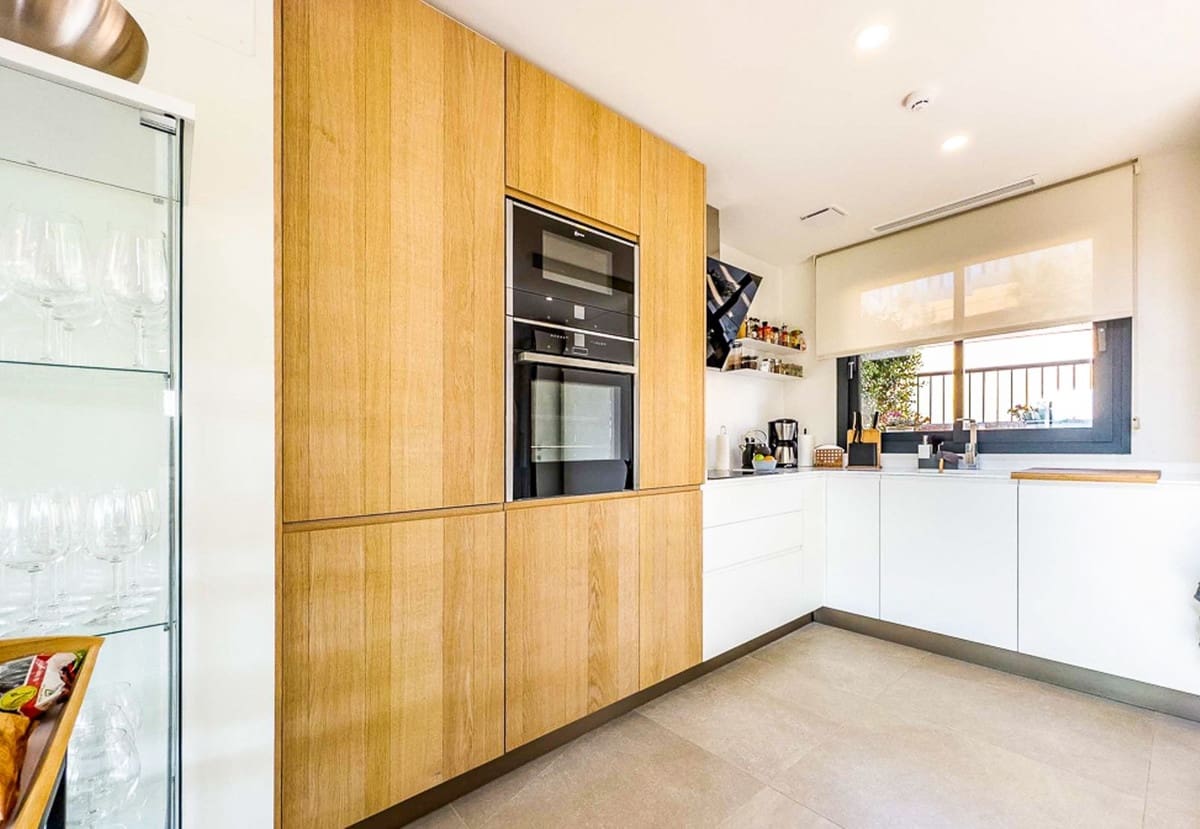 3 soveværelse Semi-Rækkehus til salg i Marbella med swimmingpool - € 1.495.000 (Ref: 9540462)