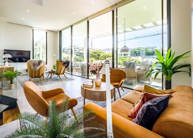 3 soveværelse Semi-Rækkehus til salg i Marbella med swimmingpool - € 1.495.000 (Ref: 9540462)