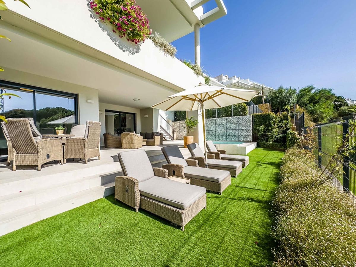 3 soveværelse Semi-Rækkehus til salg i Marbella med swimmingpool - € 1.495.000 (Ref: 9540462)