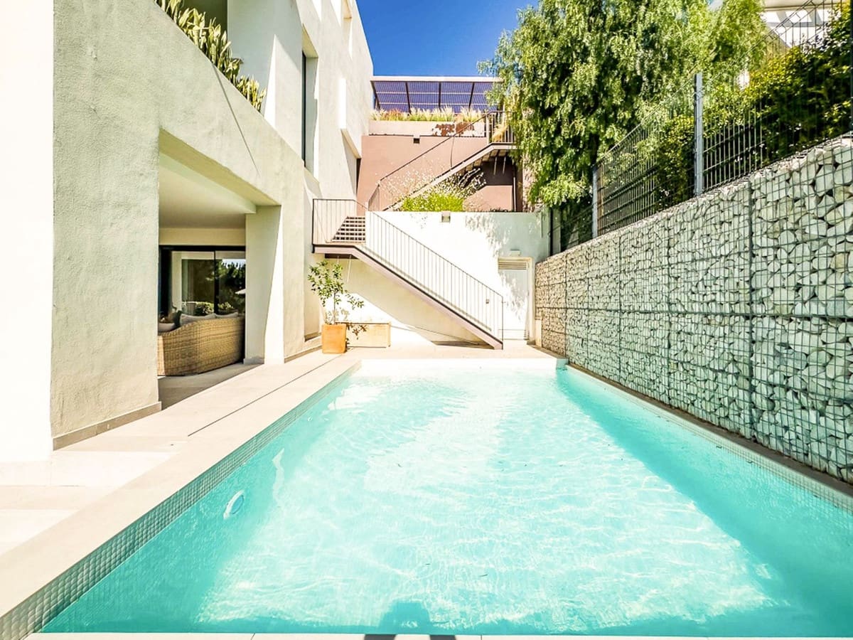 3 soveværelse Semi-Rækkehus til salg i Marbella med swimmingpool - € 1.495.000 (Ref: 9540462)