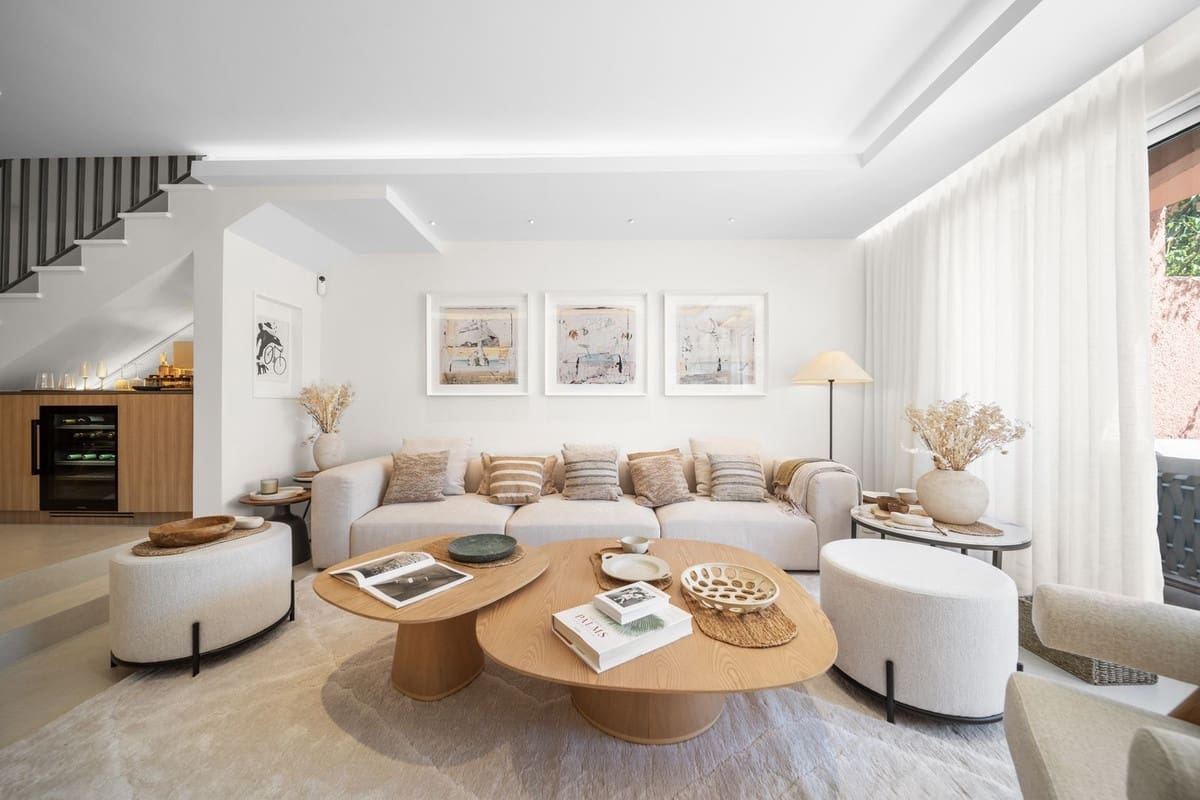 3 camera da letto Casa in vendita in Aloha Golf con piscina garage - 1.495.000 € (Rif: 9540463)