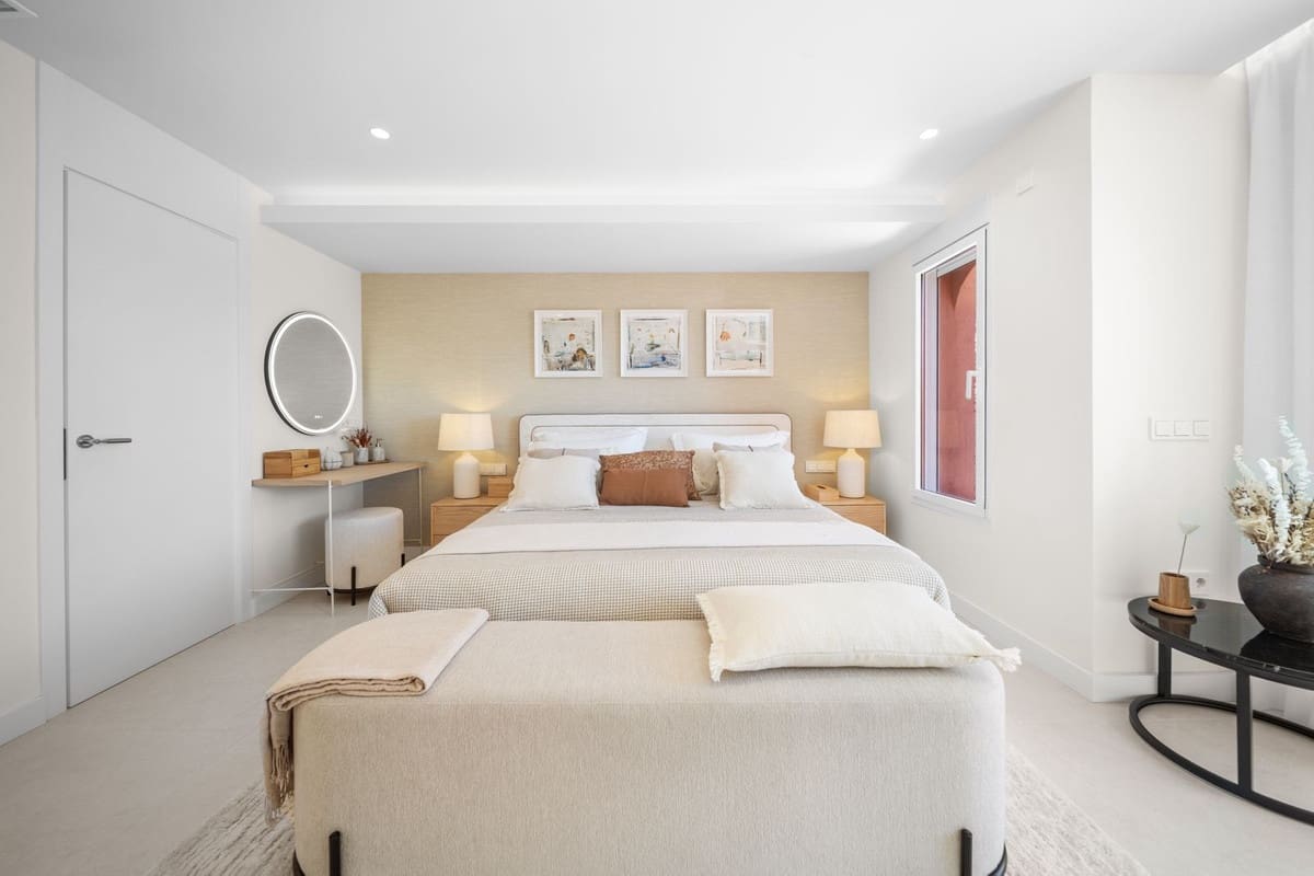 3 camera da letto Casa in vendita in Aloha Golf con piscina garage - 1.495.000 € (Rif: 9540463)