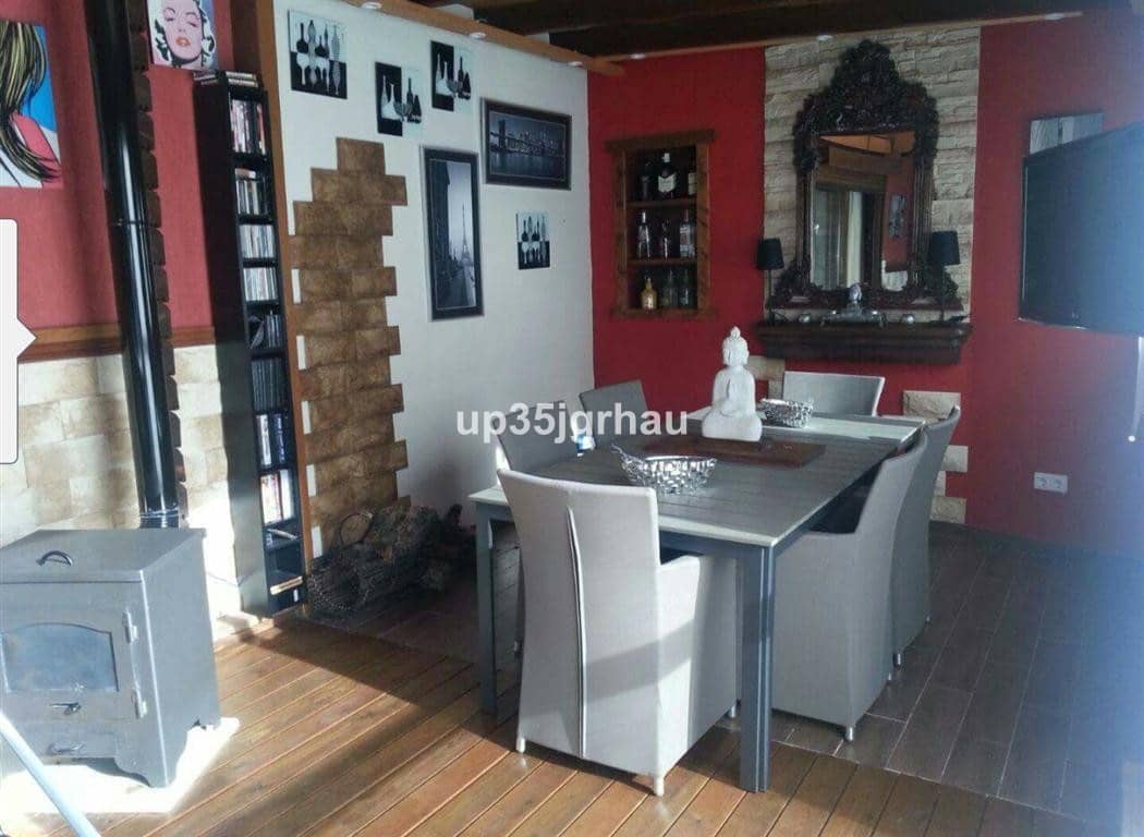 3 soverom Leilighet til salgs i Estepona med svømmebasseng garasje - € 1 499 900 (Ref: 9540469)