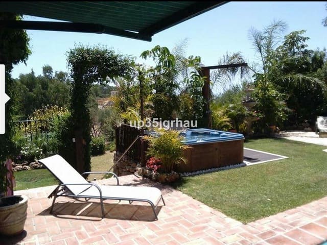 3 soverom Leilighet til salgs i Centro, Estepona med svømmebasseng garasje - € 1 499 900 (Ref: 9540469)