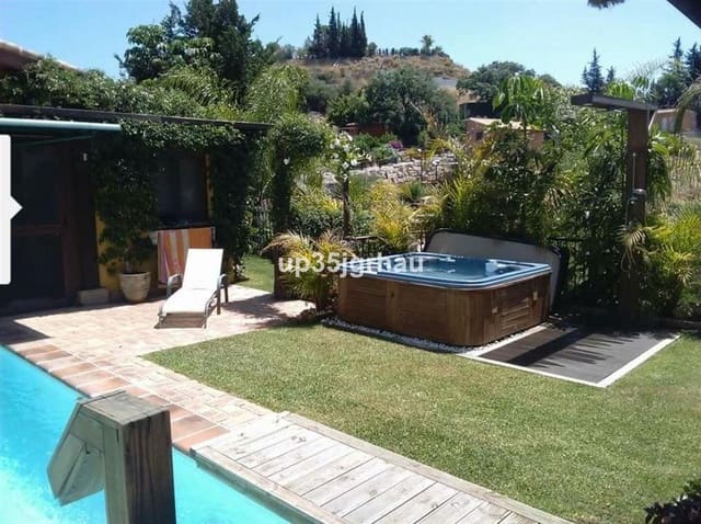 3 soverom Leilighet til salgs i Centro, Estepona med svømmebasseng garasje - € 1 499 900 (Ref: 9540469)