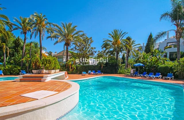 2 soverom Leilighet til salgs i Golden Mile, Marbella med svømmebasseng - € 1 500 000 (Ref: 9540470)