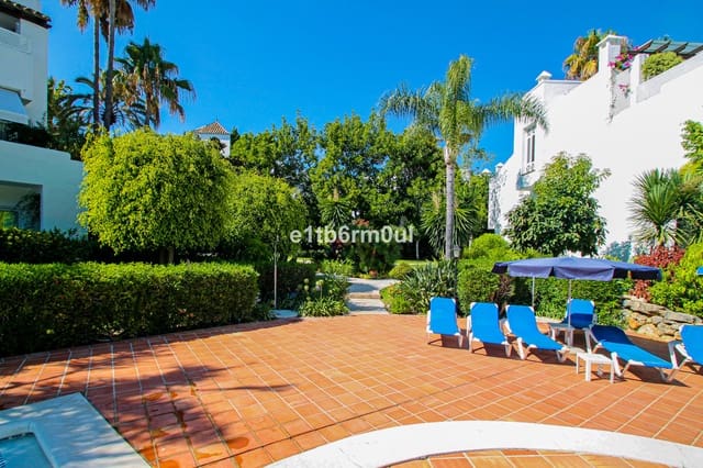 2 soverom Leilighet til salgs i Golden Mile, Marbella med svømmebasseng - € 1 500 000 (Ref: 9540470)