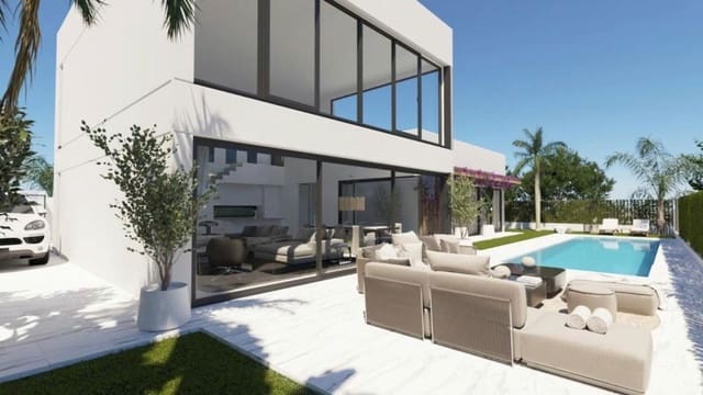 Chalet de 4 habitaciones en Valle Romano Golf, Estepona en venta con piscina garaje - 1.500.000 € (Ref: 9540475)