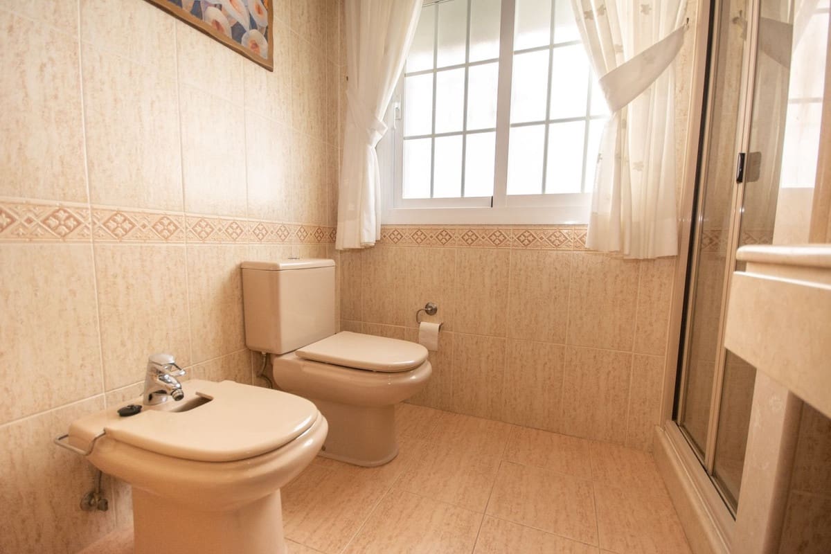 5 sovrum Villa till salu i Mijas med garage - 1 500 000 € (Ref: 9540477)