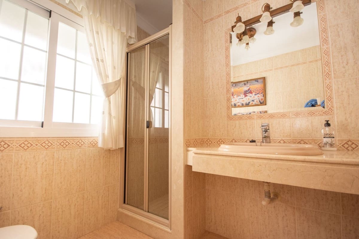 5 sovrum Villa till salu i Mijas med garage - 1 500 000 € (Ref: 9540477)