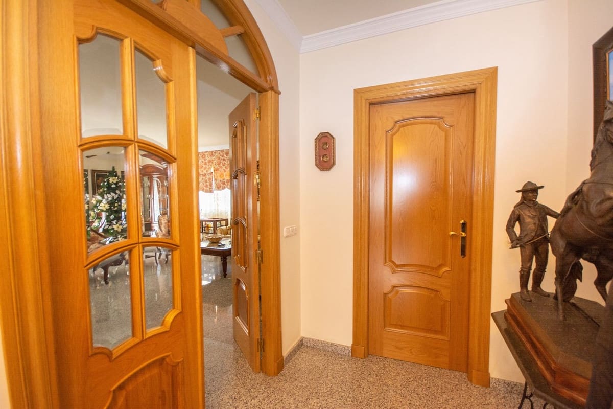 5 sovrum Villa till salu i Mijas med garage - 1 500 000 € (Ref: 9540477)