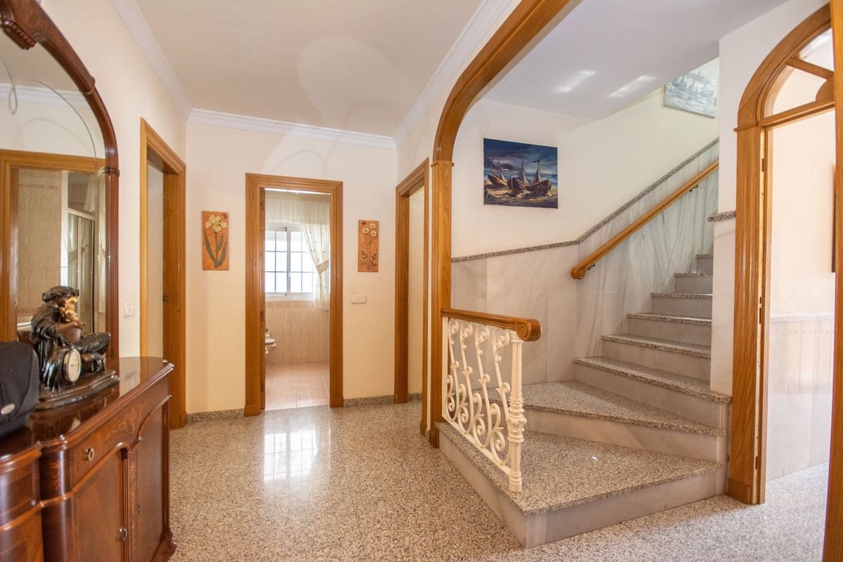 5 sovrum Villa till salu i Mijas med garage - 1 500 000 € (Ref: 9540477)