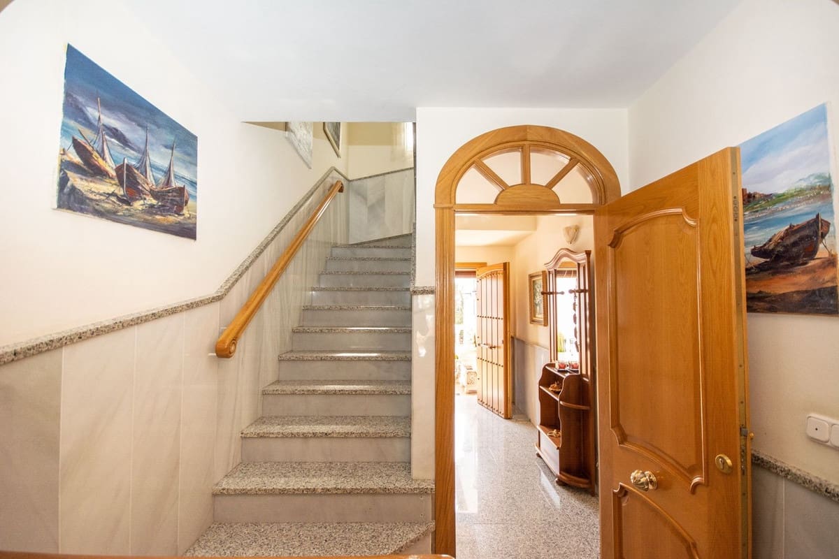 5 sovrum Villa till salu i Mijas med garage - 1 500 000 € (Ref: 9540477)