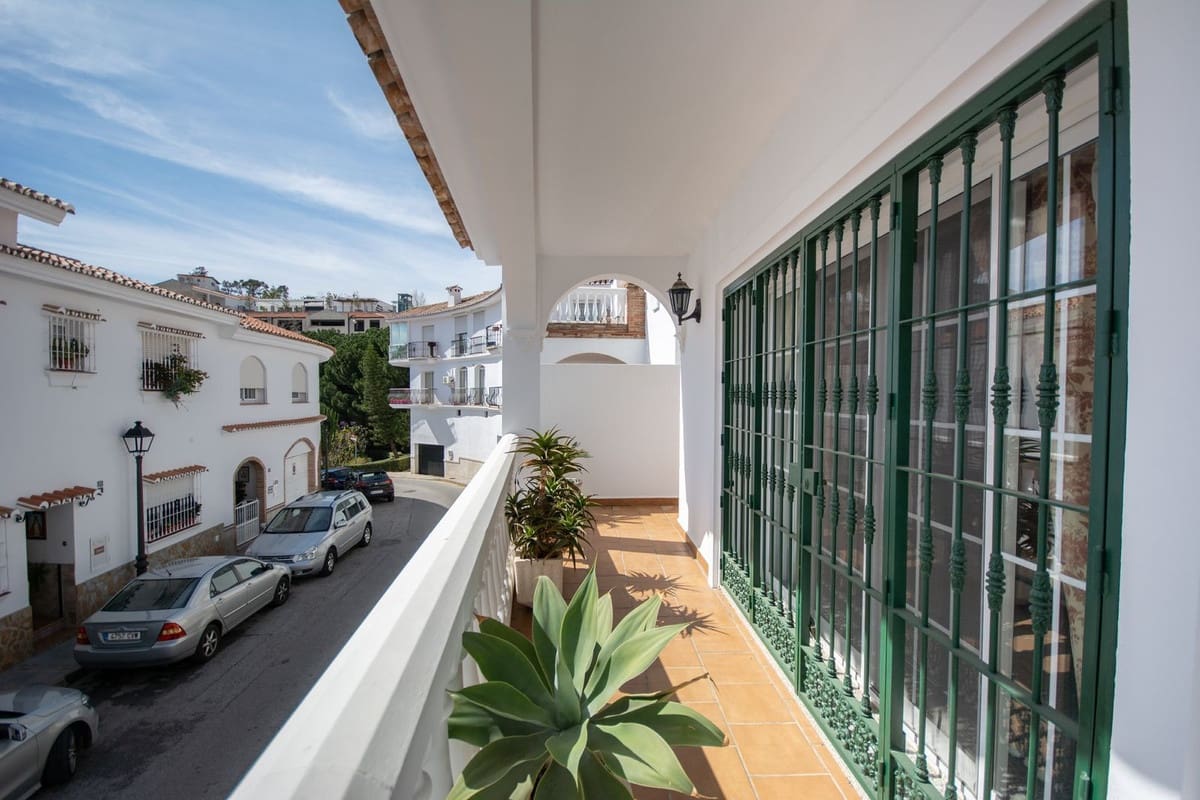 5 sovrum Villa till salu i Mijas med garage - 1 500 000 € (Ref: 9540477)