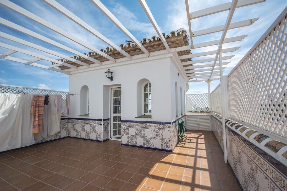5 sovrum Villa till salu i Mijas med garage - 1 500 000 € (Ref: 9540477)