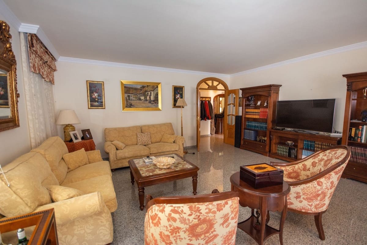 5 sovrum Villa till salu i Mijas med garage - 1 500 000 € (Ref: 9540477)