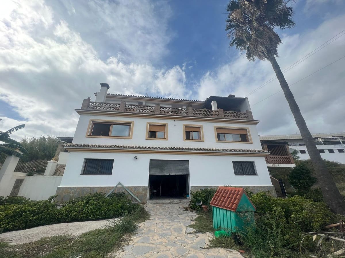 7 bedroom Villa for sale in Cancelada with pool - € 1,500,000 (Ref: 9540478)