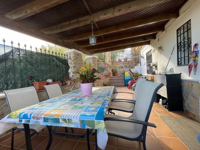 7 bedroom Villa for sale in Cancelada, Estepona with pool - € 1,500,000 (Ref: 9540478)