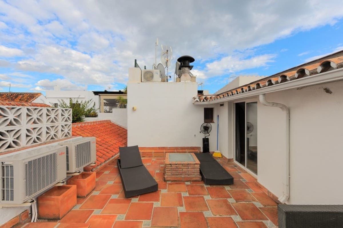 3 bedroom Townhouse for sale in Marbella - € 1,500,000 (Ref: 9540481)
