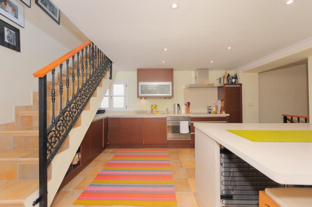 3 bedroom Townhouse for sale in Marbella - € 1,500,000 (Ref: 9540481)