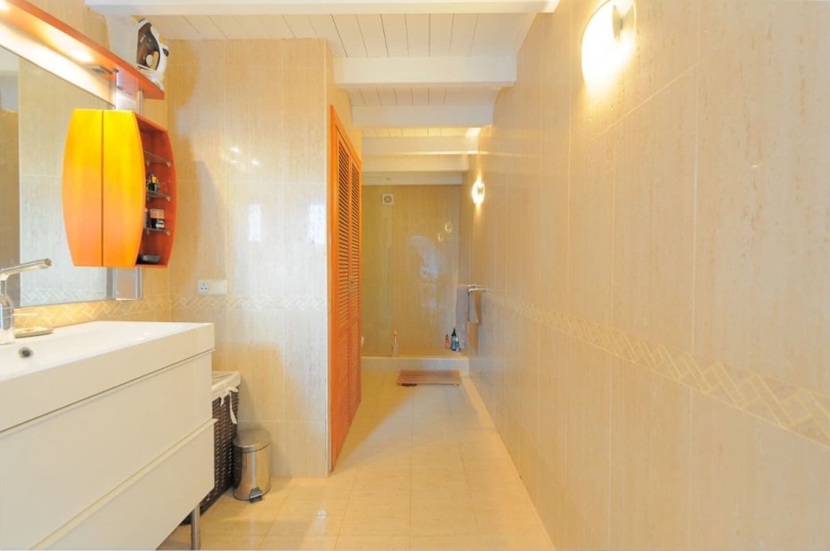 3 bedroom Townhouse for sale in Marbella - € 1,500,000 (Ref: 9540481)