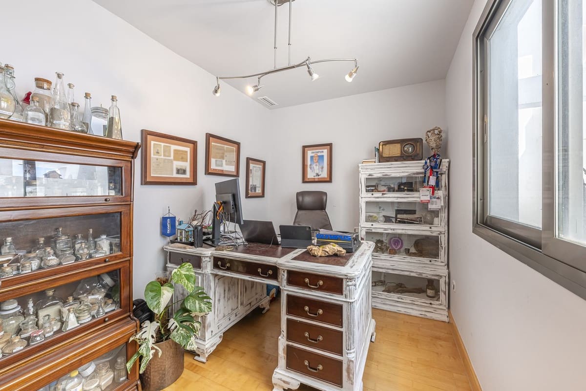 5 bedroom Penthouse for sale in La Cala de Mijas with pool - € 739,000 (Ref: 9540484)