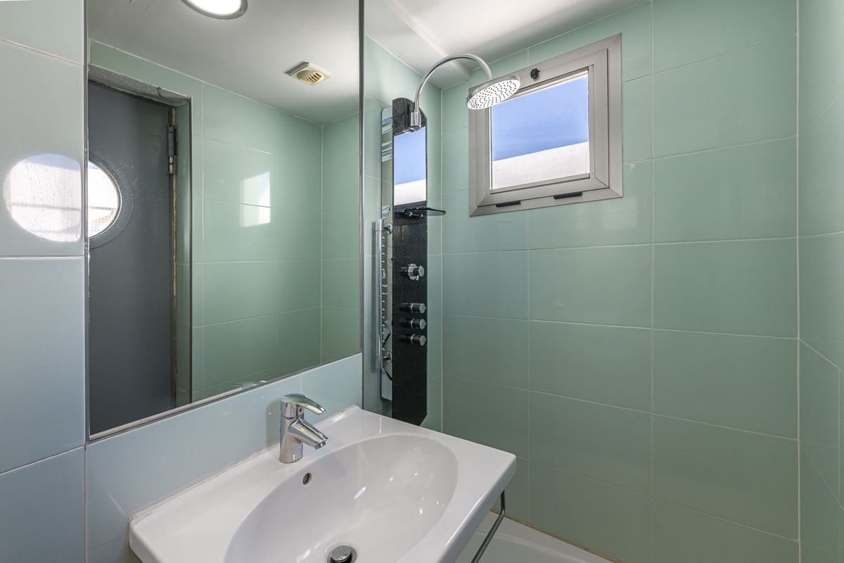 5 bedroom Penthouse for sale in La Cala de Mijas with pool - € 739,000 (Ref: 9540484)