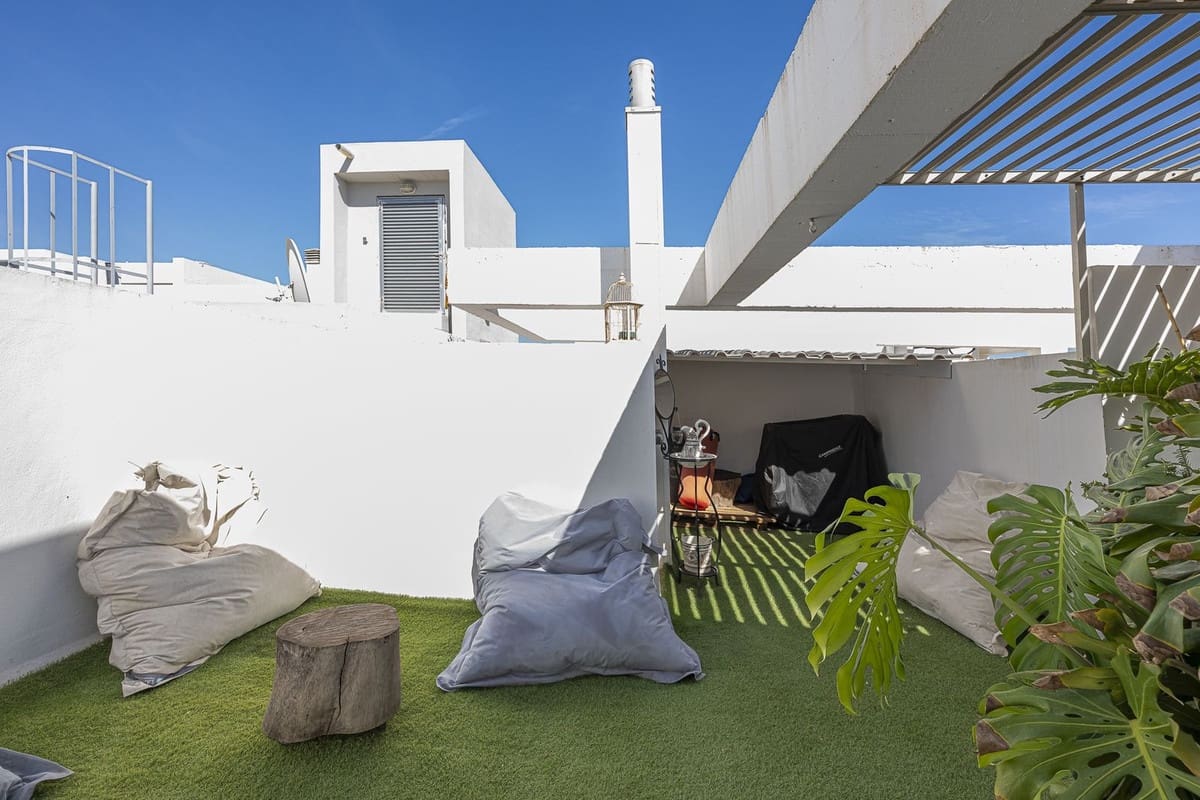 5 bedroom Penthouse for sale in La Cala de Mijas with pool - € 739,000 (Ref: 9540484)